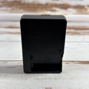 Nikon OEM Battery Charger MH-27 – Genuine – For EN-EL20 Battery